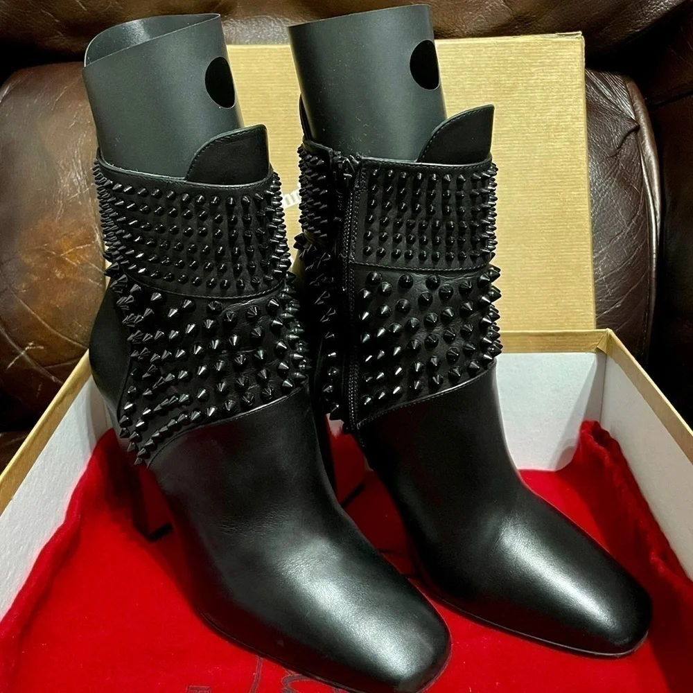 Christian Louboutin Praguoise spikes bootie round toe kid leather 100mm EU37